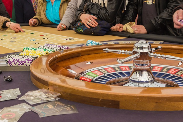 La política del turismo de casinos: beneficios económicos y costos sociales